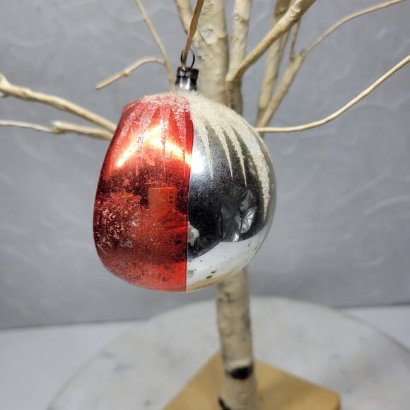 Antique Swan Indent Reflector Ornament 2.5" Red Hand Painted Starburst Poland - Picture 5 of 13